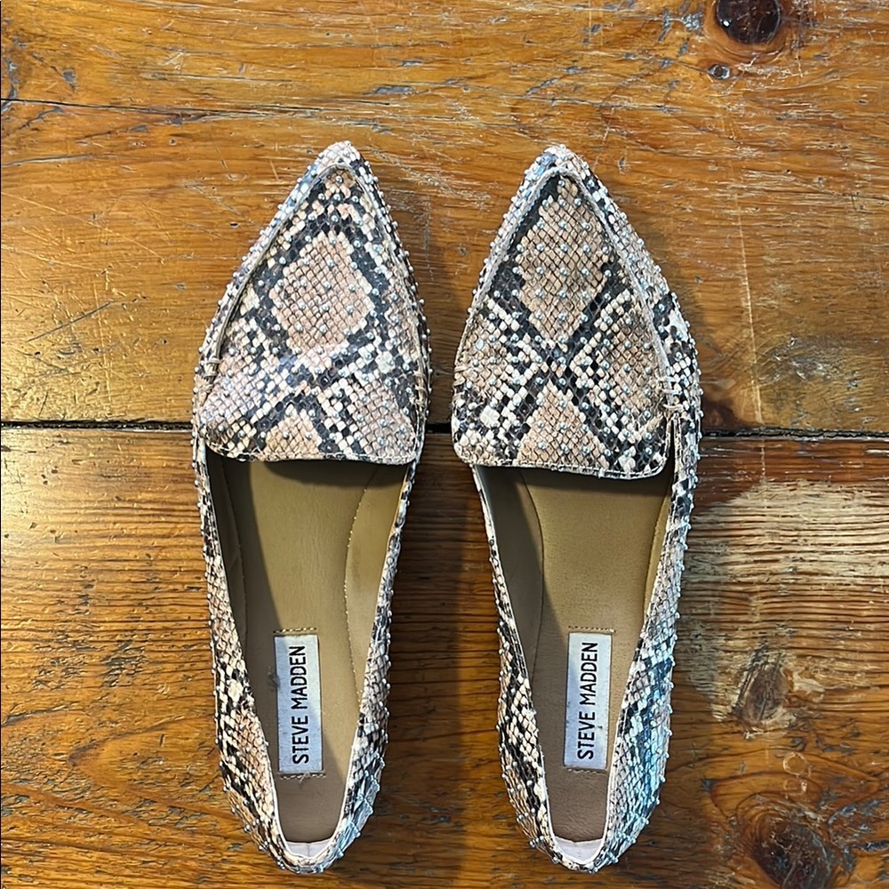 Steve Madden Black and Cream Loafers with Snakeskin Print